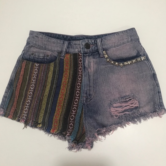 BDG Pants - TRIBAL SHORT SHORTS